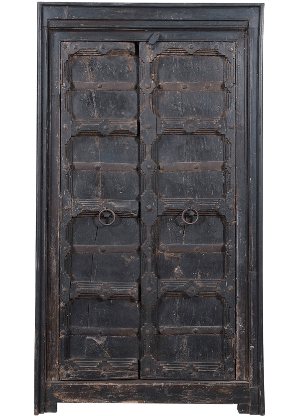 Oude almirah kast uit India 4271 in grijs-zwart van Koreman Exclusive Carpets.
