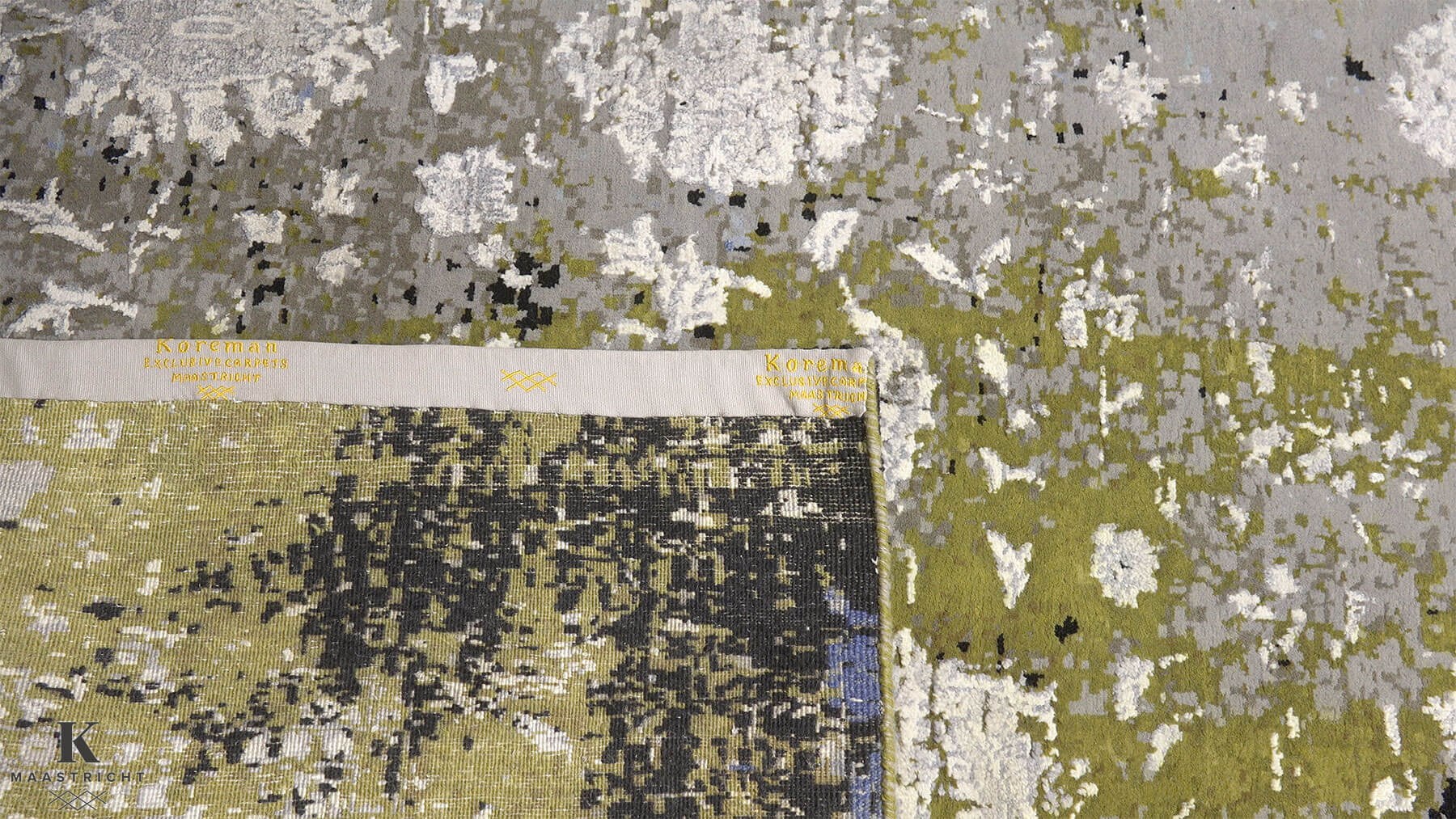 Avant Garde Kashan design 5260 vloerkleed in blauw-grijs-groen van Koreman Exclusive Carpets, handgeknoopt uit wol.