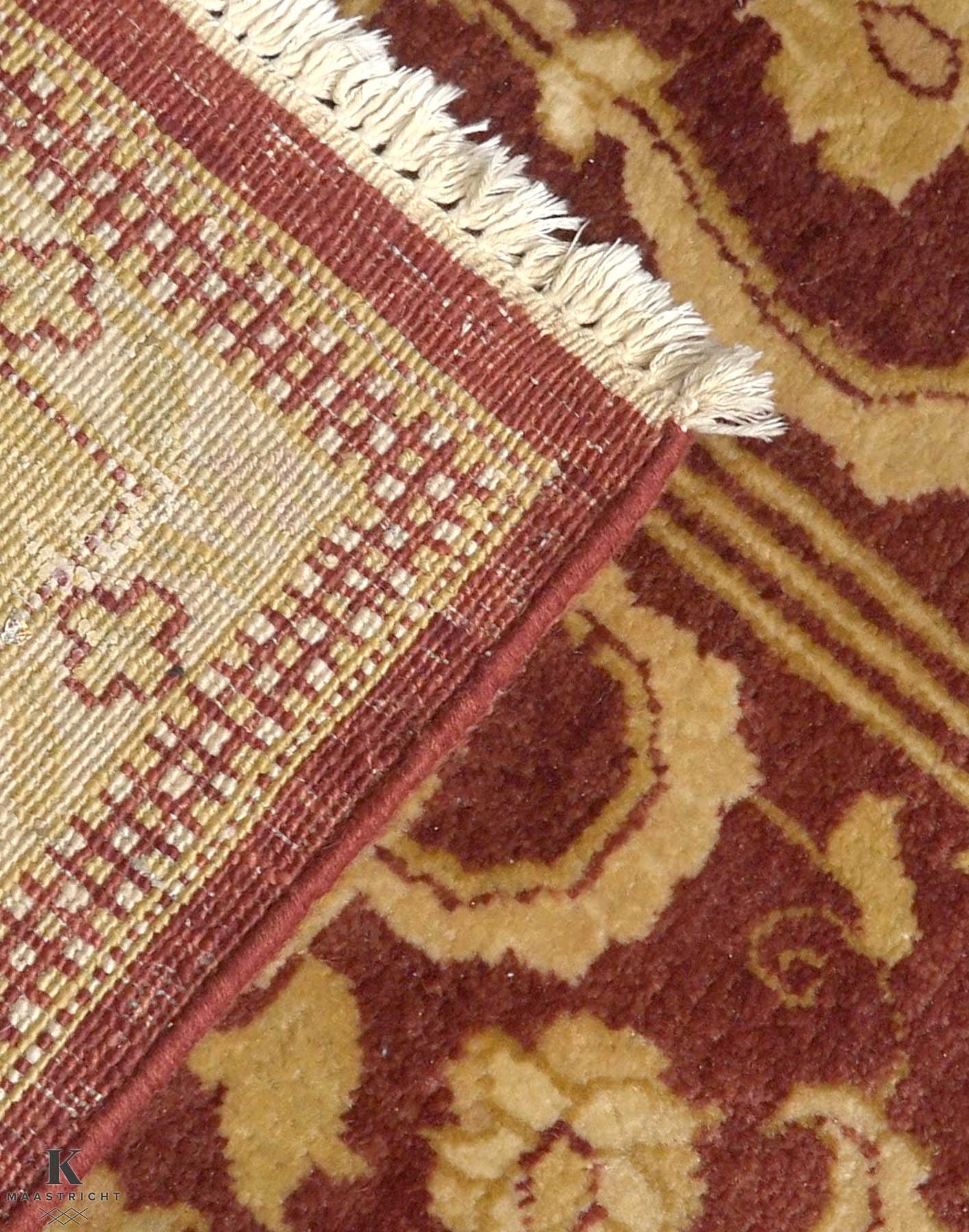 Ghaznavi Farahan vloerkleed in rood van Koreman Exclusive Carpets, handgeknoopt uit wol.