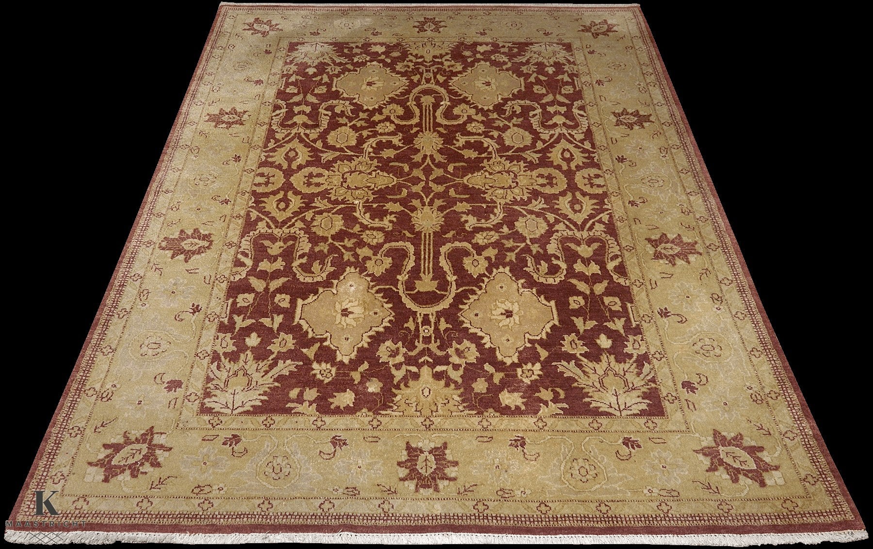 Ghaznavi Farahan vloerkleed in rood van Koreman Exclusive Carpets, handgeknoopt uit wol.