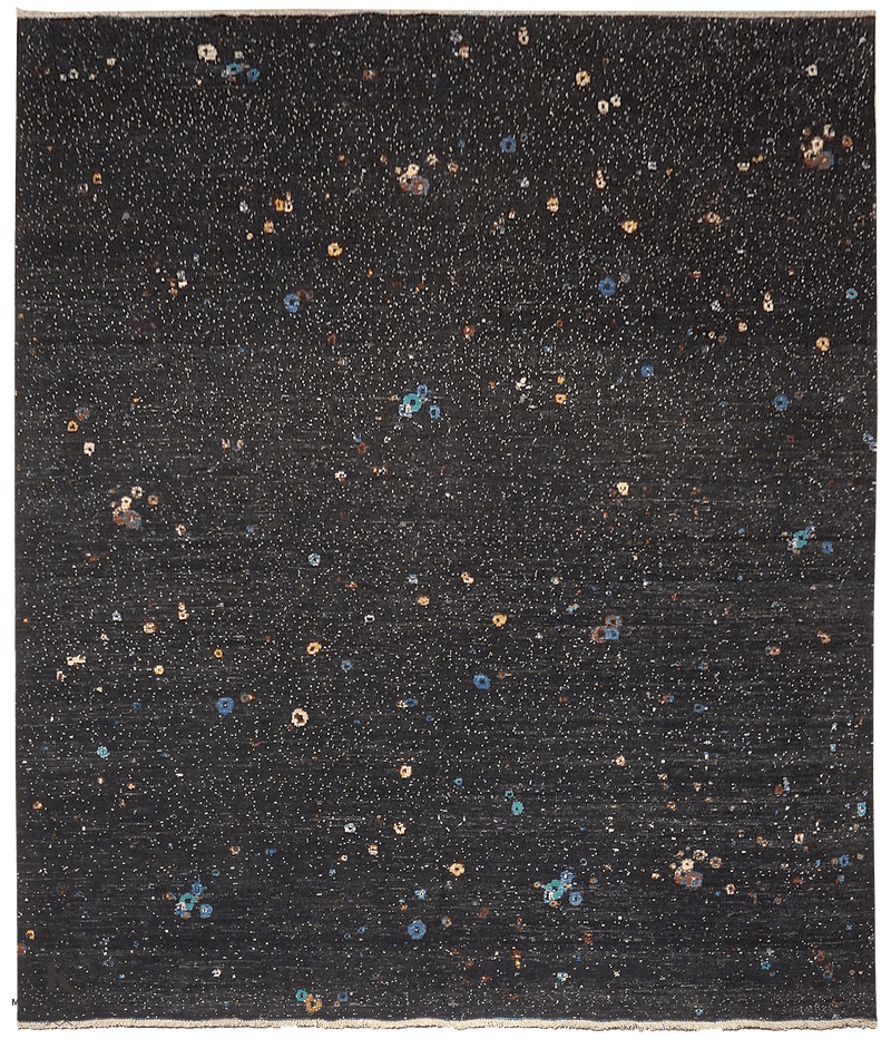 Kashkuli Cosmos tapijt 4606 in zwart van Koreman Exclusive Carpets, handgeknoopt uit wol.