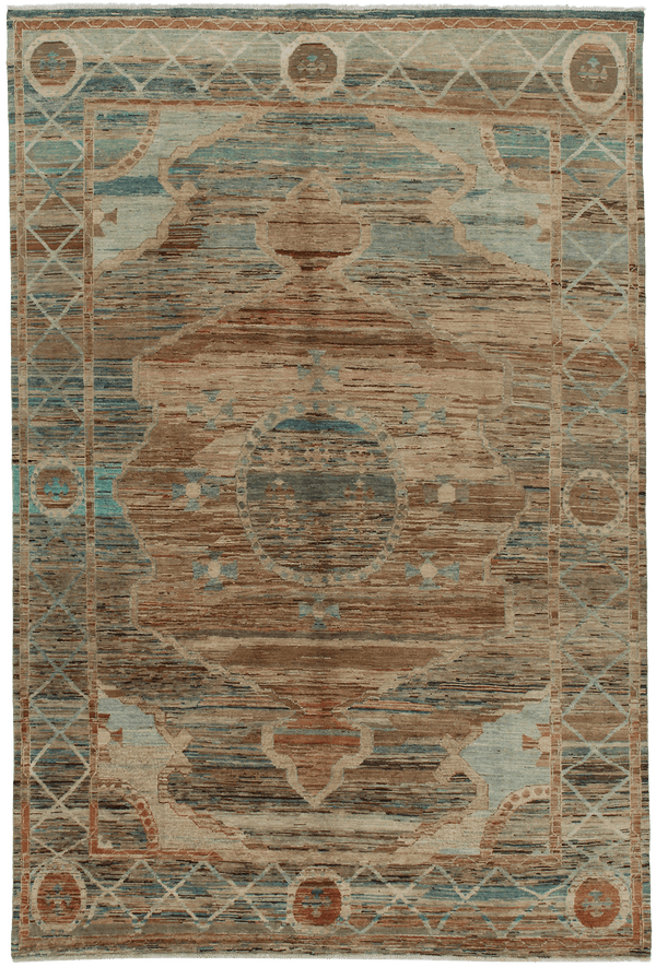 Ancient and Colourful vloerkleed in bruin van Koreman Exclusive Carpets, handgeknoopt uit wol.