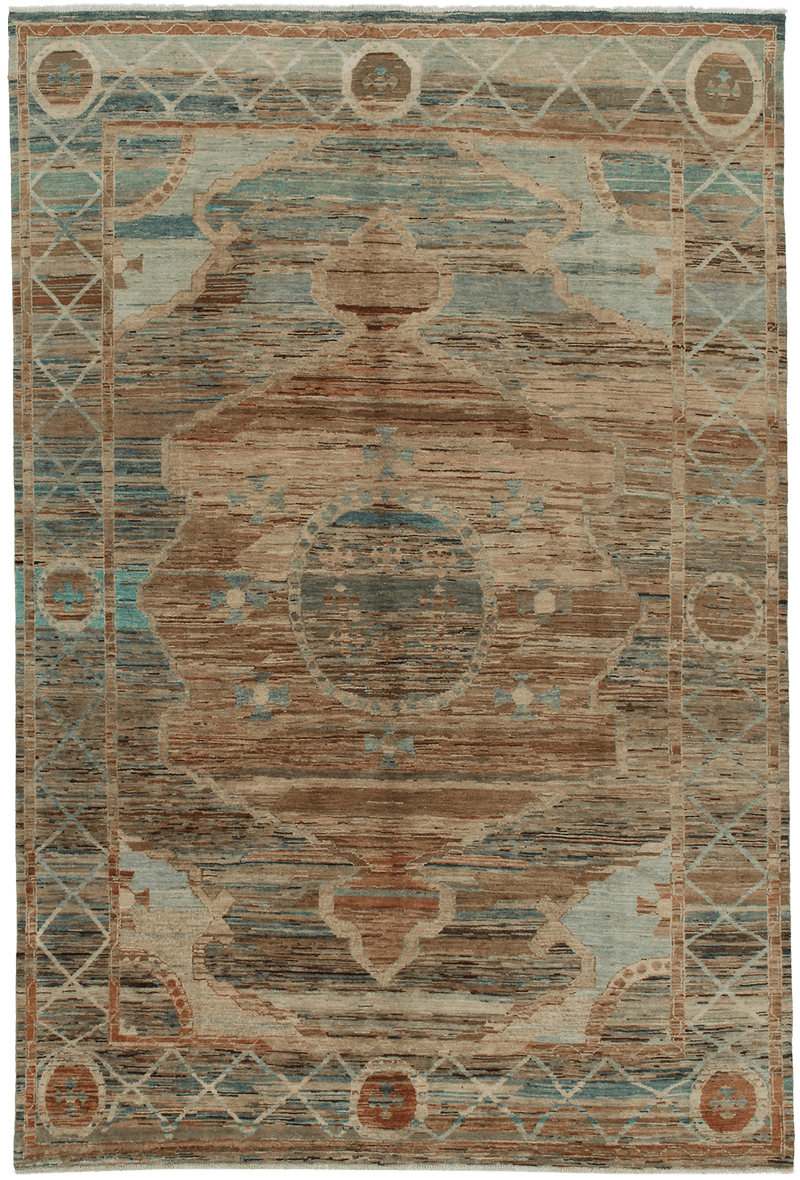 Ancient and Colourful vloerkleed in bruin van Koreman Exclusive Carpets, handgeknoopt uit wol.