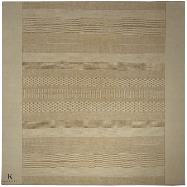 Loribaft uit Iran 00187 vloerkleed in beige van Koreman Exclusive Carpets, handgeknoopt uit wol.