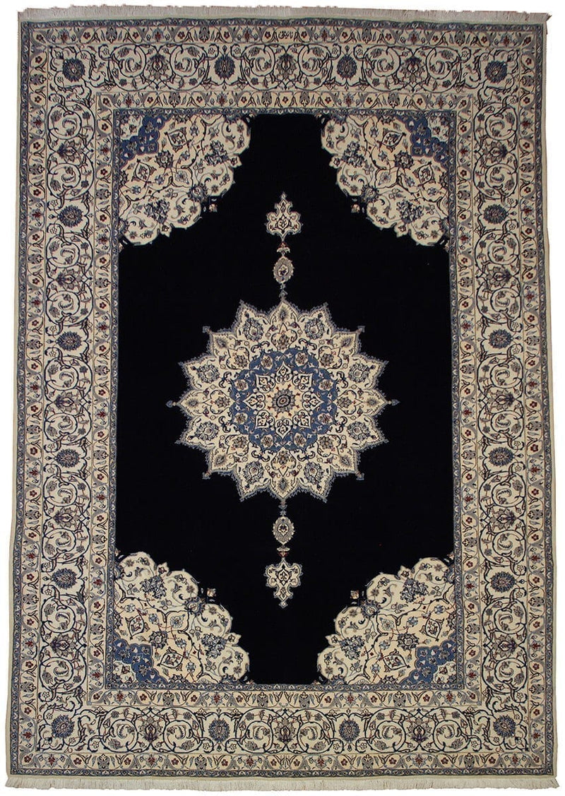 Nain 6-la Ancient Blue Ocean vloerkleed in blauw-beige van Koreman Exclusive Carpets, handgeknoopt uit wol en zijde.