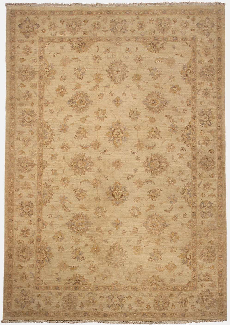 Ziegler Farahan Good Feelings In Beige vloerkleed in beige van Koreman Exclusive Carpets, handgeknoopt uit wol.