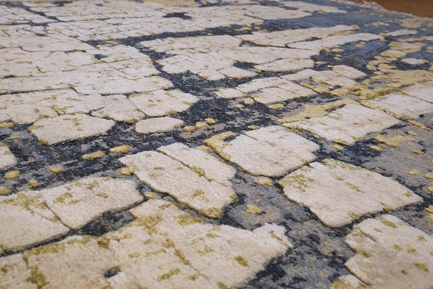 chelsea_design_oxidised_tapijt_moderne_tapijten_koreman_maastricht_305x244_blauw_creme_beige_detail2