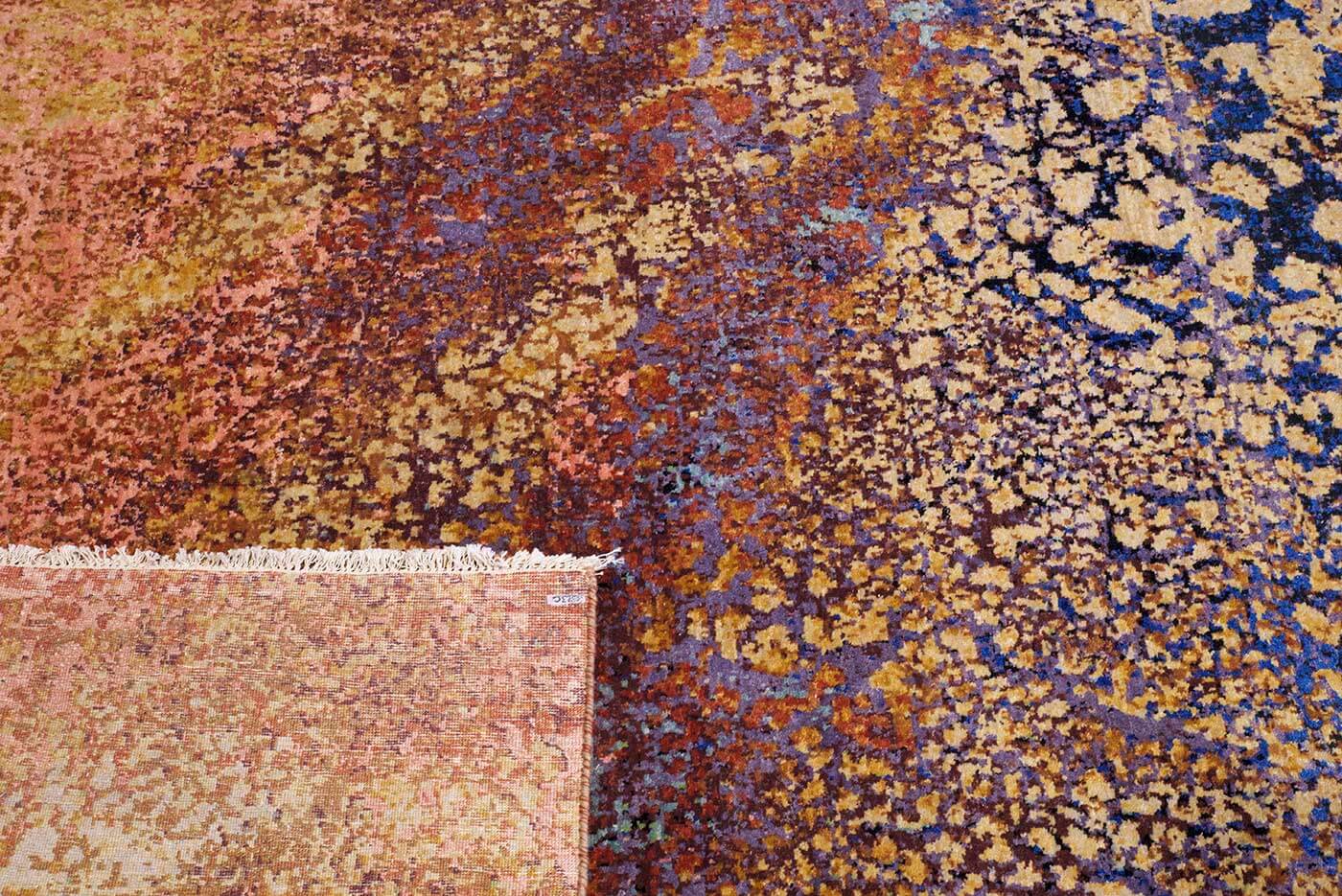 texture_design_oxidised_tapijt_moderne_tapijten_koreman_maastricht_307x244_multi_02720_hoek_1