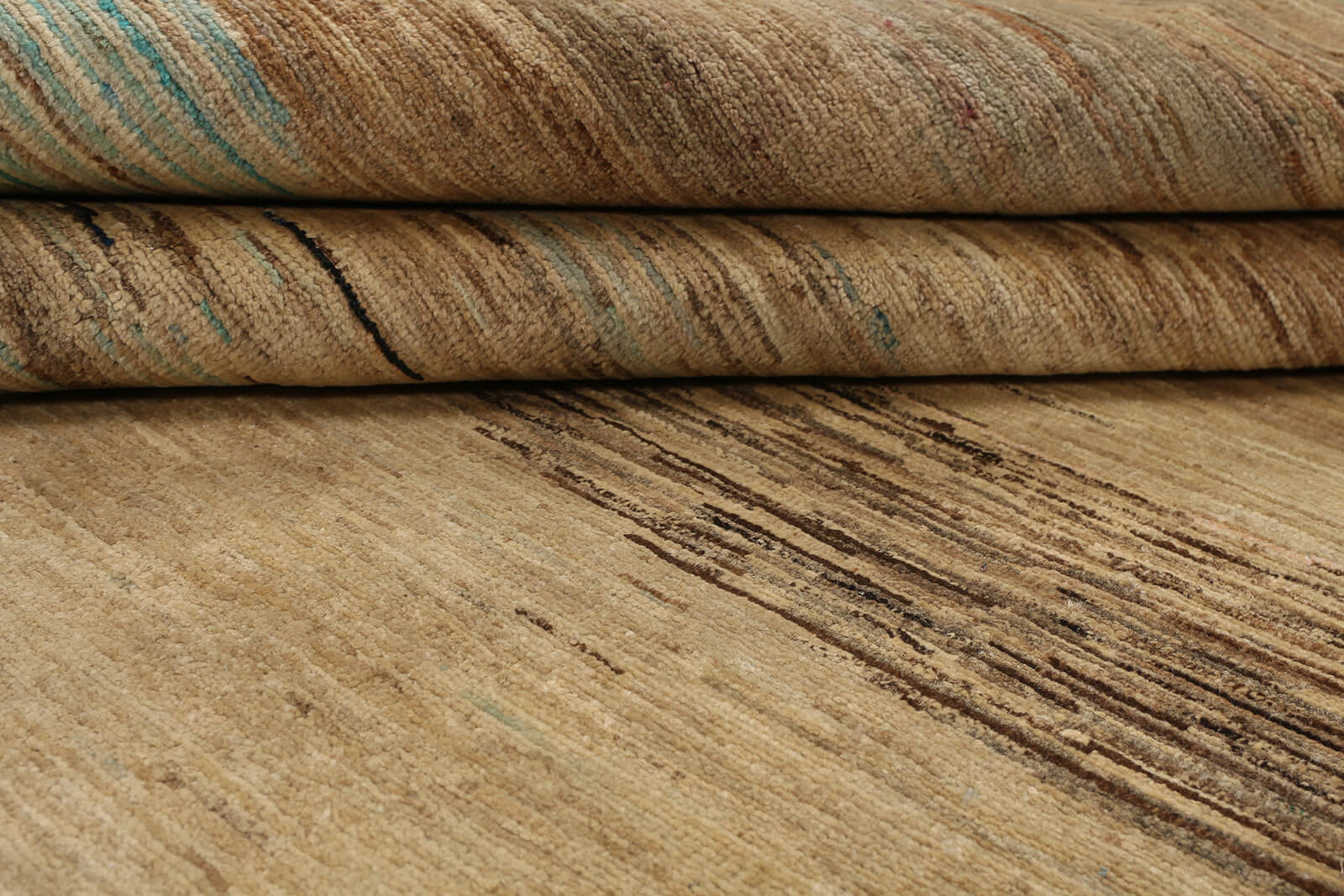 gabbeh-zagros-desert-wave-tapijt-moderne-tapijten-luxe-exclusieve-vloerkleden-nomaden-tapijt-koreman-maastricht