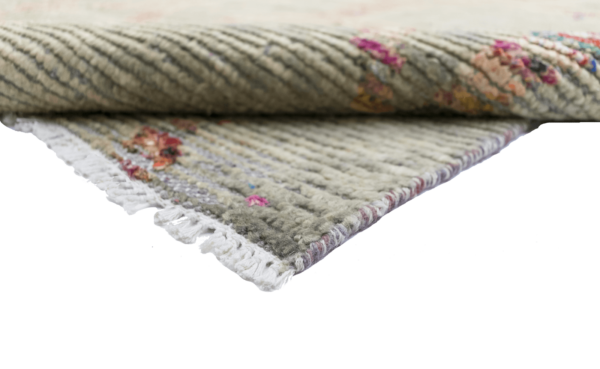 sari-silk-classic-grey-design-tapijt-moderne-tapijten-handgeknoopte-design-exclusieve-luxe-vloerkleden-koreman-maastricht