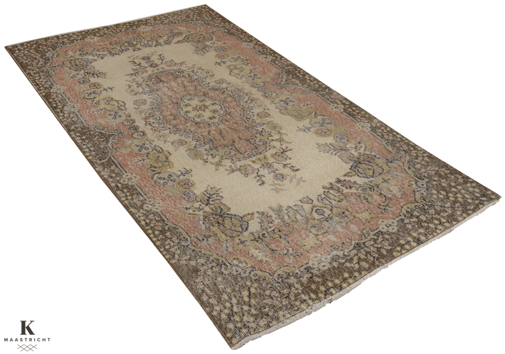 reloaded-tapijt-uit-turkije-moderne-vintage-tapijten-vloerkleed-koreman-exclusive-carpets-maastricht