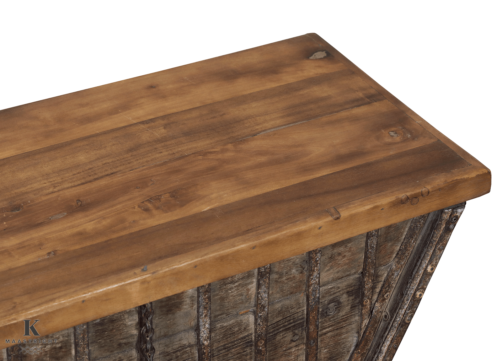 oude-kist-uit-india-oosterse-meubelen-indiase-meubels-vintage-natural-koreman-exclusive-carpets-maastricht