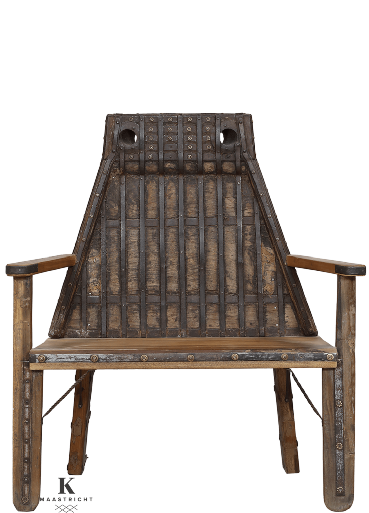 oude-stoel-uit-india-oosterse-meubelen-indiase-meubels-vintage-natural-koreman-exclusive-carpets-maastricht