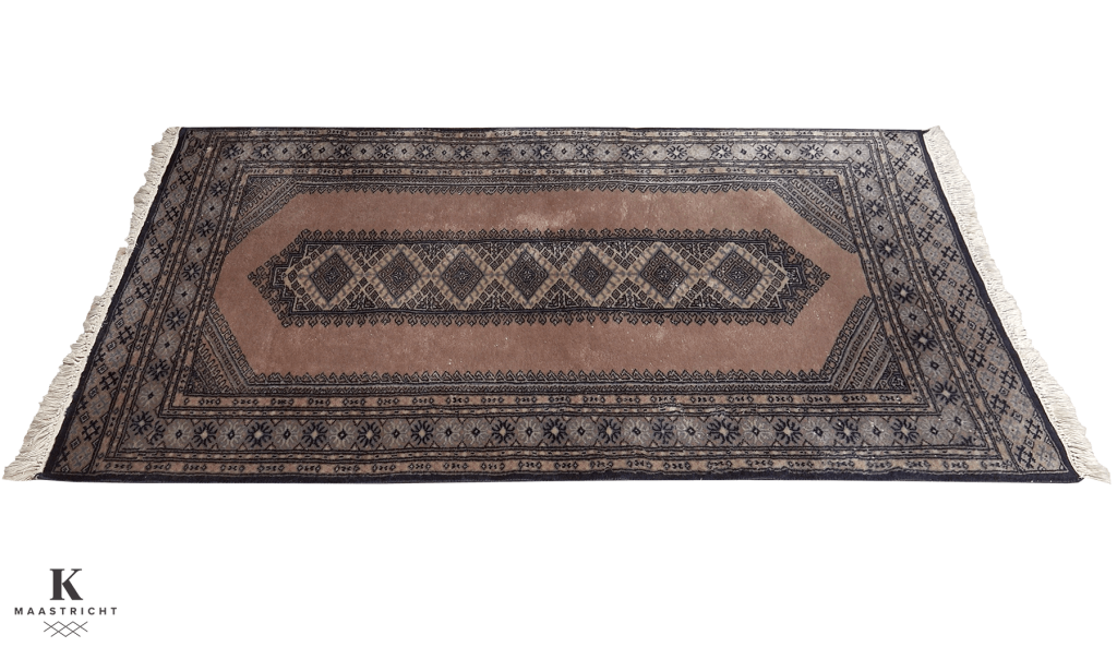 karatschi-antiek-tapijt-tapijten-oosterse-tapijten-klassiek-vloerkleed-koreman-exclusive-carpets-maastricht