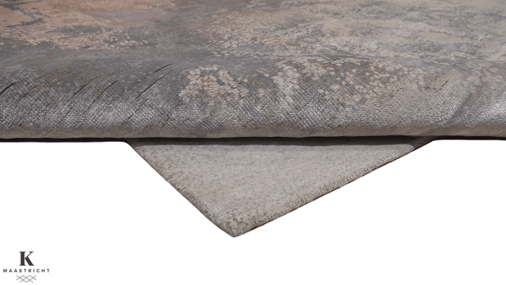 riviera-classic gray-design-tapijt-luxe-moderne-exclusieve-design-tapijten-luxe-vloerkleden-zijde-haute-couture-koreman-exclusive-carpets-maastricht