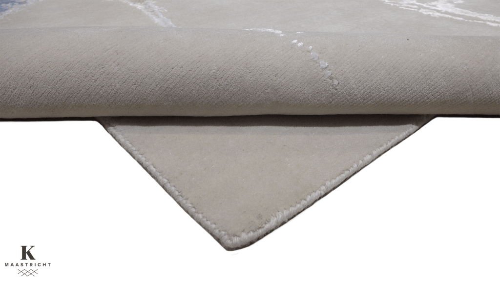 riviera-erased-art-design-tapijt-luxe-moderne-exclusieve-design-tapijten-luxe-vloerkleden-zijde-haute-couture-koreman-exclusive-carpets-maastricht