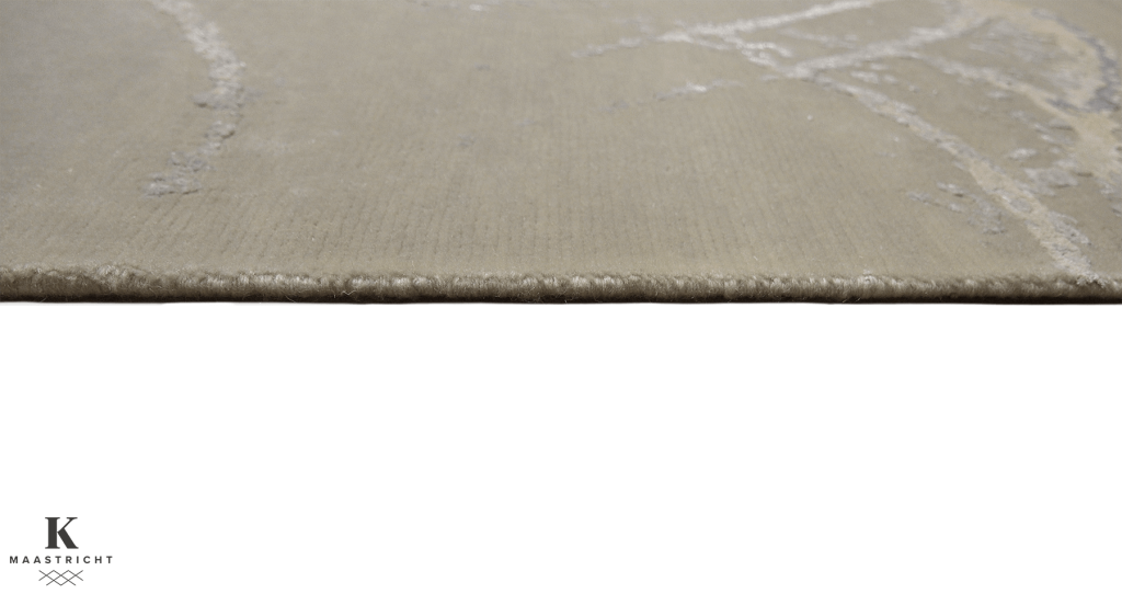 riviera-erased-art-design-tapijt-luxe-moderne-exclusieve-design-tapijten-luxe-vloerkleden-zijde-haute-couture-koreman-exclusive-carpets-maastricht