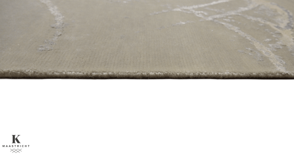 riviera-erased-art-design-tapijt-luxe-moderne-exclusieve-design-tapijten-luxe-vloerkleden-zijde-haute-couture-koreman-exclusive-carpets-maastricht